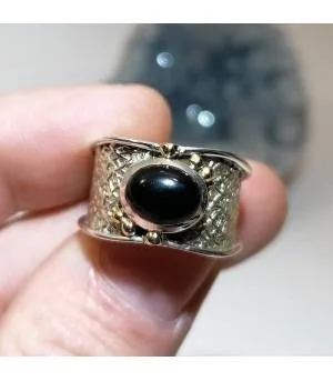 Bague ethnique mixte en argent pierre d'onyx noire.