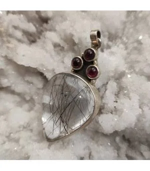 pendentif ethnique grenat et quartz tourmaline