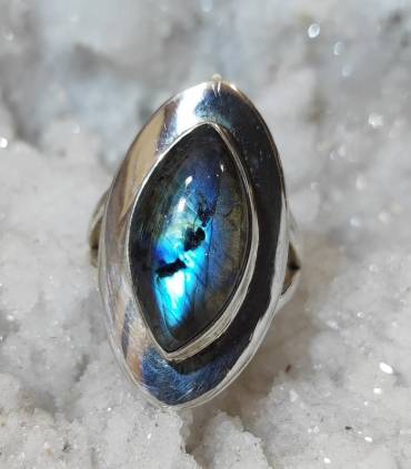 Bague argent moderne et chic pierre naturelle labradorite