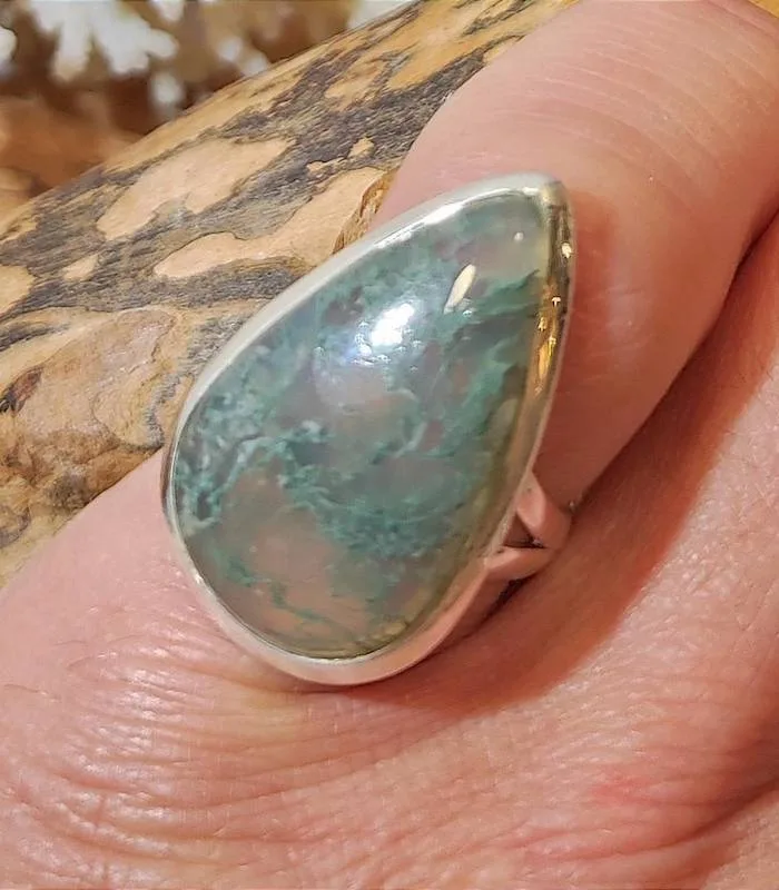 Bague en argent et pierre naturelle d'agate mousse.