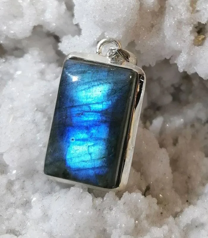 Pendentif Nila-Kaya – Argent 925 & Labradorite