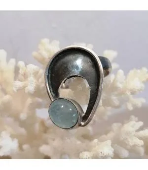 bague ethnique argent et pierre bleue d'aigue-marine