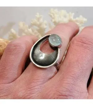 bague ethnique argent et pierre bleue d'aigue-marine