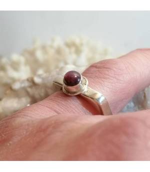 Bague "square" en argent et pierre naturelle de rubis
