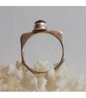 Bague "square" en argent et pierre naturelle de rubis