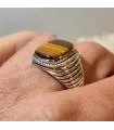 Bague chevalière en argent et pierre naturelle d'oeil de tigre