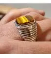 Bague chevalière en argent et pierre naturelle d'oeil de tigre