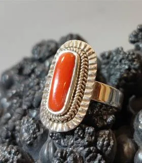 Bague ethnique en argent et corail italien
