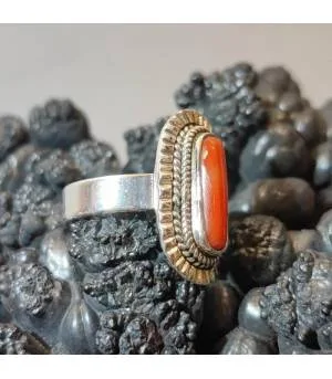Bague ethnique en argent et corail italien