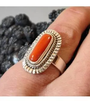Bague ethnique en argent et corail italien
