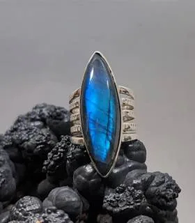 Bague Nila-Ratri – Argent 925 & Labradorite Bleue