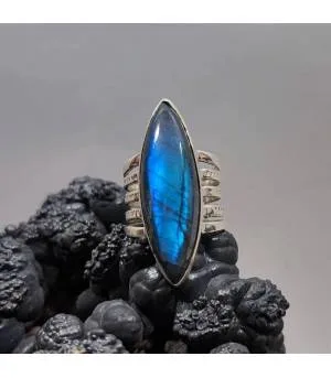 Bague Nila-Ratri – Argent 925 & Labradorite Bleue