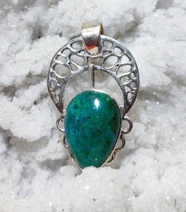 pendentif en argent et pierre naturelle de turquoise