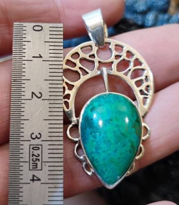 pendentif en argent et pierre naturelle de turquoise