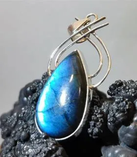 Pendentif Megha-Tara – Argent 925 & Labradorite