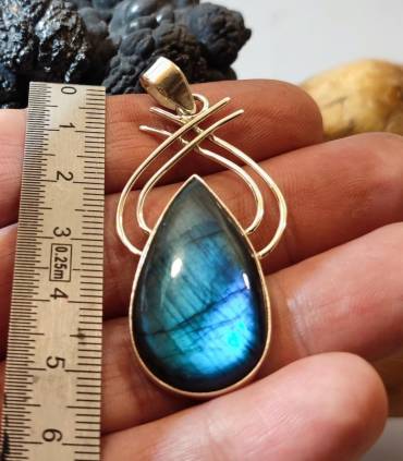 pendentif arabesque en argent et pierre naturelle de labradorite