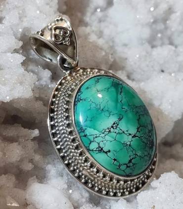 pendentif ethnique en argent et turquoise tibétaine